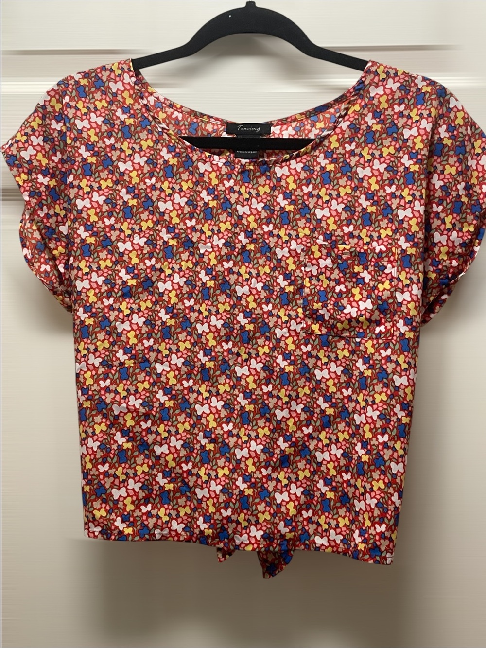Timing Red Multi-Color Floral Print Short Sleeve Top